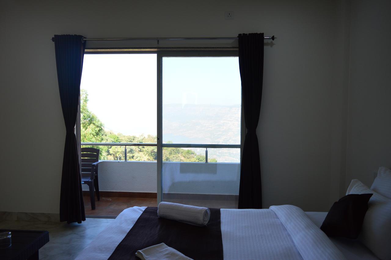 Harmony Palace Hotel มหาบาเลชวาร์ ภายนอก รูปภาพ